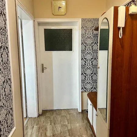 Flat * Varna